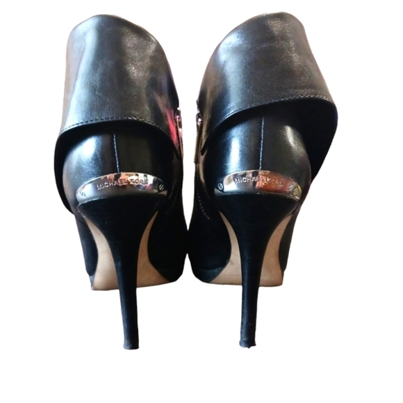 Michael Kors Peep Toe Black Leather Bootie Heels size 7 - Picture 6 of 12